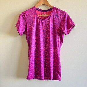 Under Armour Fitted Heatgear Tee Top Short Sleeve‎ Womens Sz M Sonic Snake Print